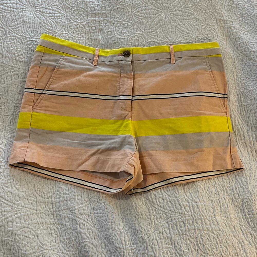 Gap Chino Shorts 3.5” Size 8 excellent condition